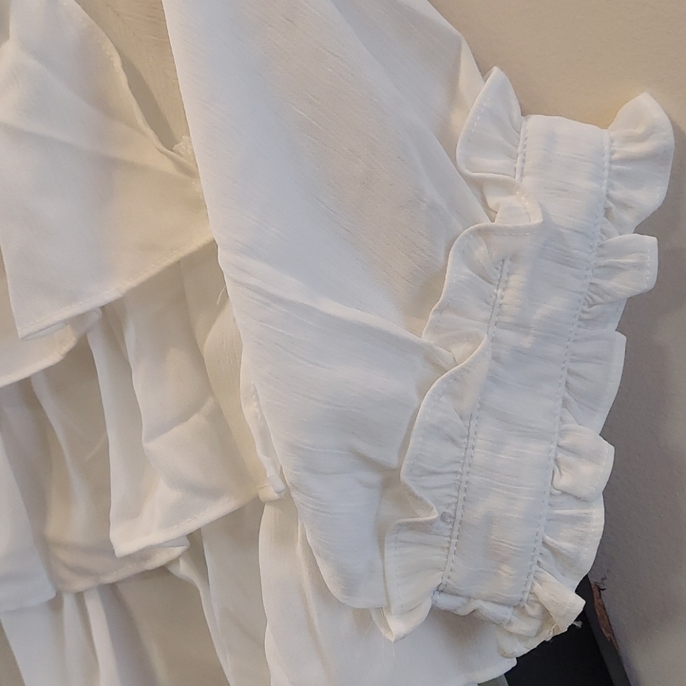 Ruffles Too - Picture 3 of 7
